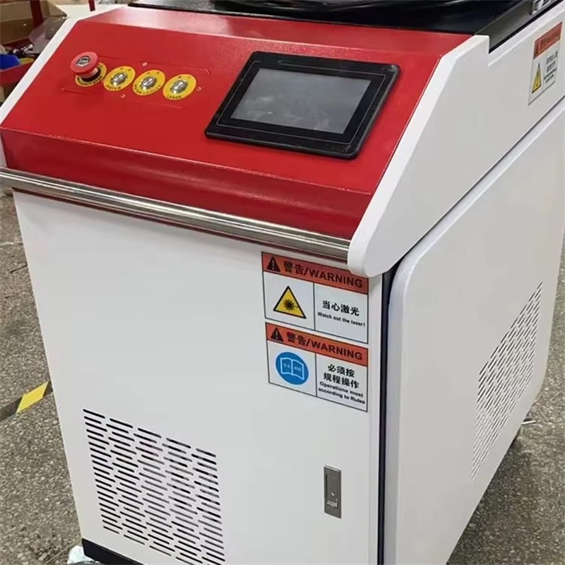 Portable Laser Rust Removal - 2000W Hochleistungs-tragbare Laserreinigungsmaschine zur Entfernung von